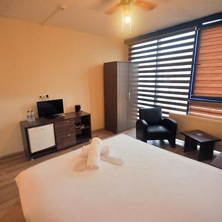 Blue Hotel Истанбул Екстериор снимка