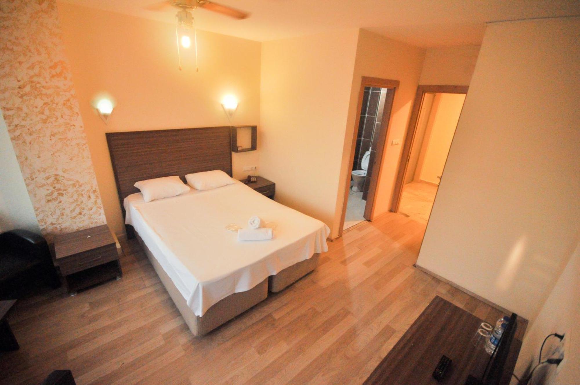 Blue Hotel Истанбул Екстериор снимка